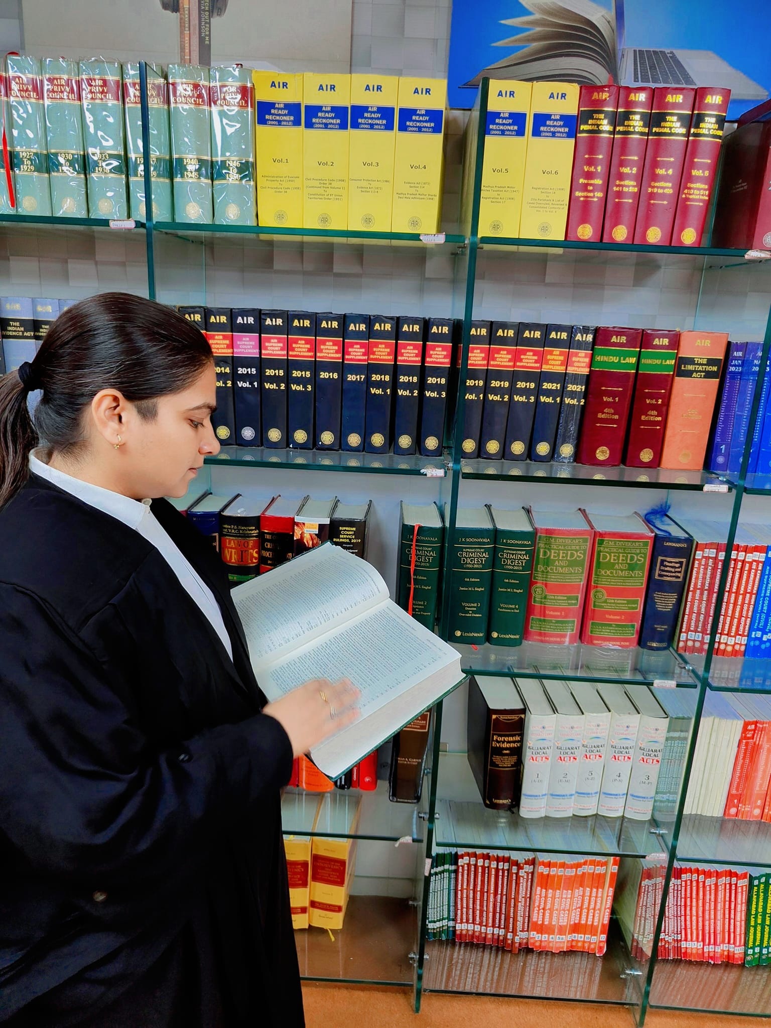 Akanksha Tiwari Law Associates Professional Services | Legal Services