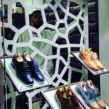 Ambur Shoe Shopping | Store