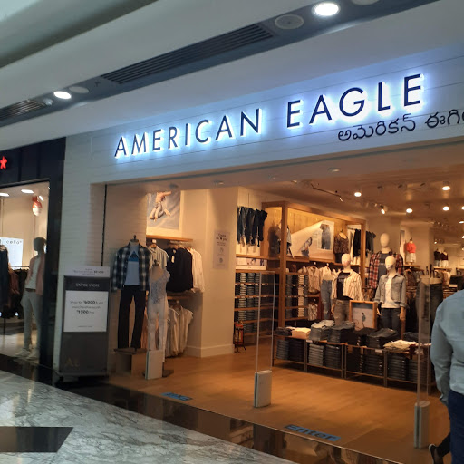 American Eagle Exclusive Store Shopping | Store