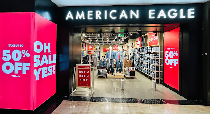 American Eagle Exclusive Store Shopping | Store