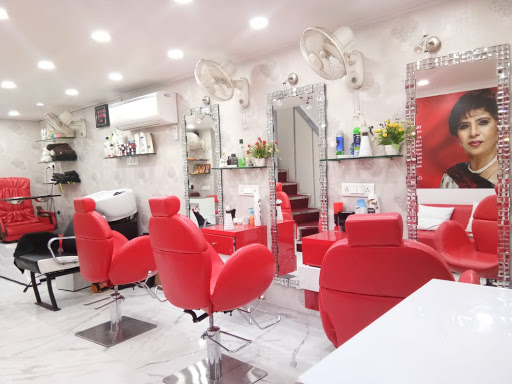 Bharti Tanejas ALPS Beauty Salon Active Life | Salon