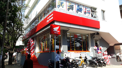 CITY HONDA Automotive | Show Room