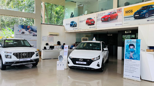 Classic Hyundai 6 Automotive | Show Room