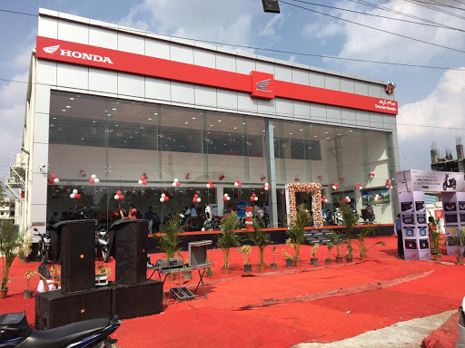 DECCAN HONDA Automotive | Show Room