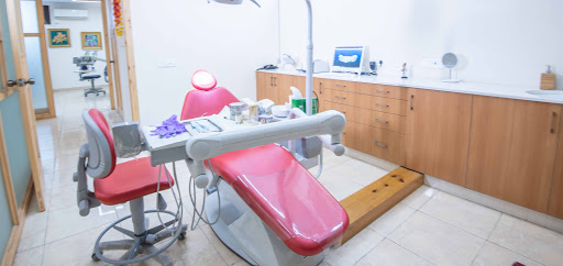 Dente Medical Services | Dentists