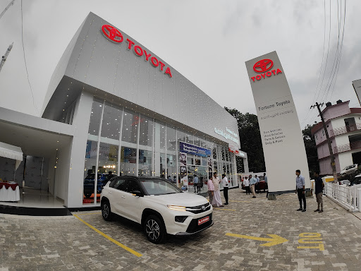 FORTUNE TOYOTA Automotive | Show Room