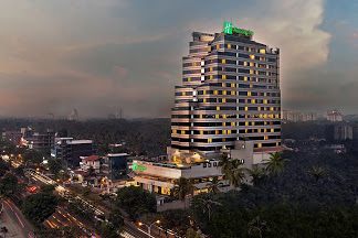 Holiday Inn Cochin Logo