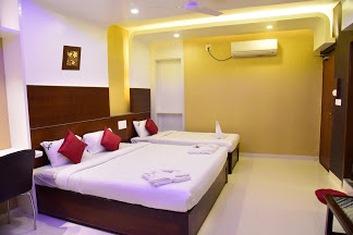 HOTEL SUMITH PALACE Accomodation | Hotel