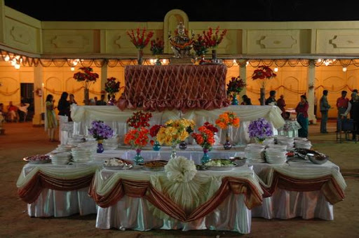 HUNGRY HERBS Caterers Event Services | Catering Services