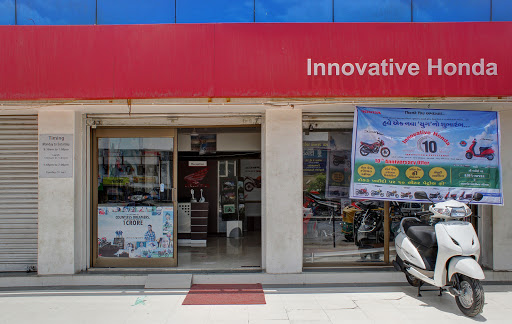 Innovative Honda (Jivraj Park) Automotive | Show Room