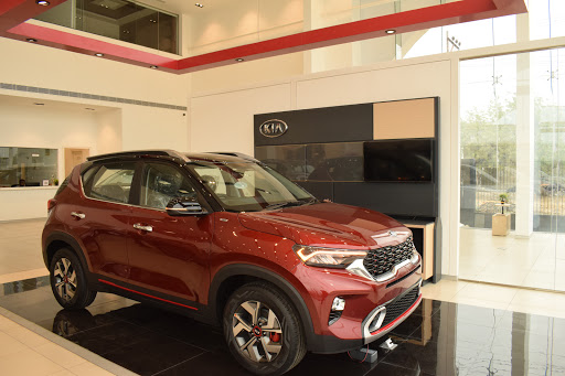 Kumar Kia Automotive | Show Room