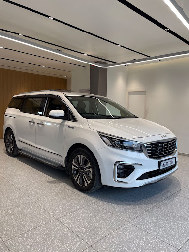 LBS Kia Automotive | Show Room