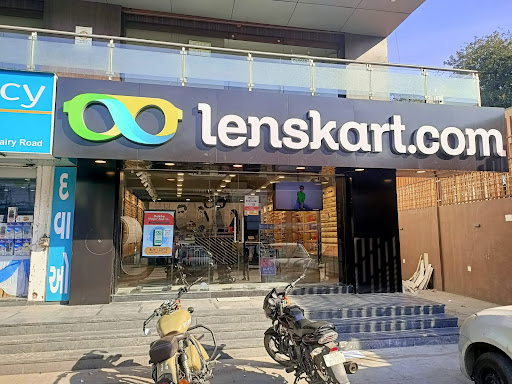 Lenskart showroom Shopping | Store