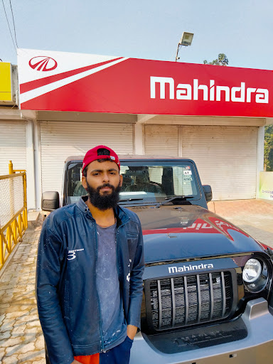 Mahindra Automobile Automotive | Show Room