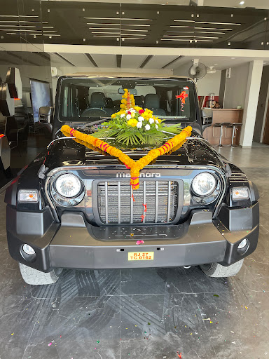 Mahindra K.S. Automobiles Automotive | Show Room