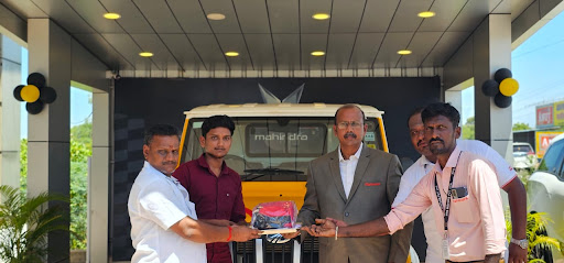 Mahindra PPS Showroom Karaikudi Automotive | Show Room