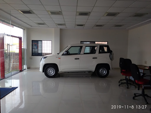 Mahindra Provincial Automobile Company - SUV Automotive | Show Room