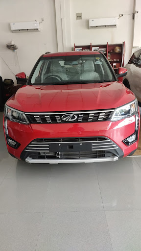 Mahindra S N Motors Automotive | Show Room