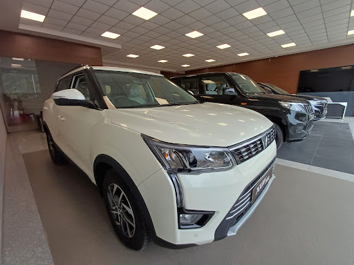 Mahindra Shital Motors Automotive | Show Room