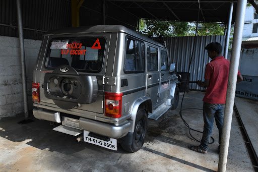 Mahindra Thanjavur Automotive | Show Room