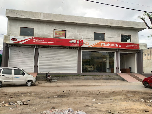 Mahindra Vineet Automobiles Pvt Ltd Automotive | Show Room