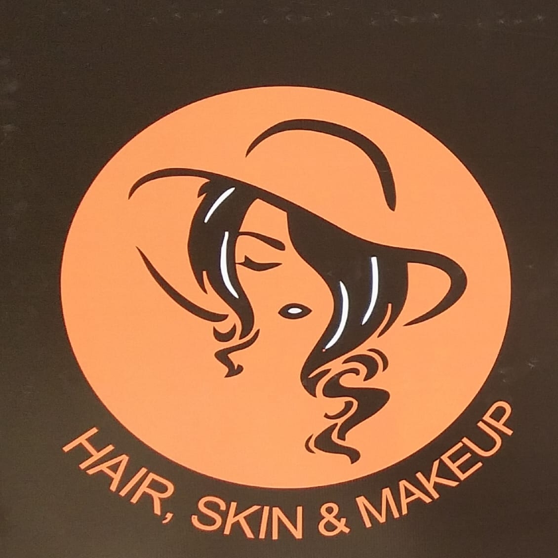 Makeover Beauty Salon Logo