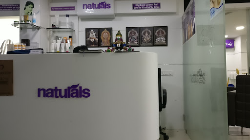 Naturals unisex salon & spa Active Life | Salon