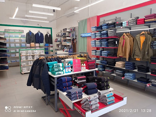 Peter England - Khargone Shopping | Store