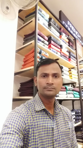 Peter England Showroom Ballia Shopping | Store