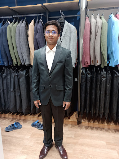 Peter England Showroom Bhiwani Shopping | Store