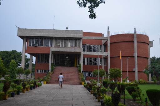 Punjab Engineering College Chandigarh - Courses, Fees and Admissions ...