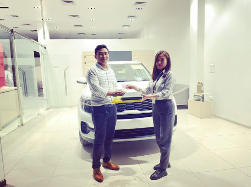 PUNYA KIA Automotive | Show Room