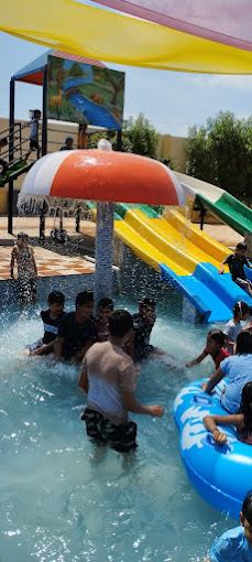 R2 Water Park Entertainment | Water Park