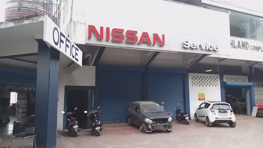 RAFAEL NISSAN Automotive | Show Room