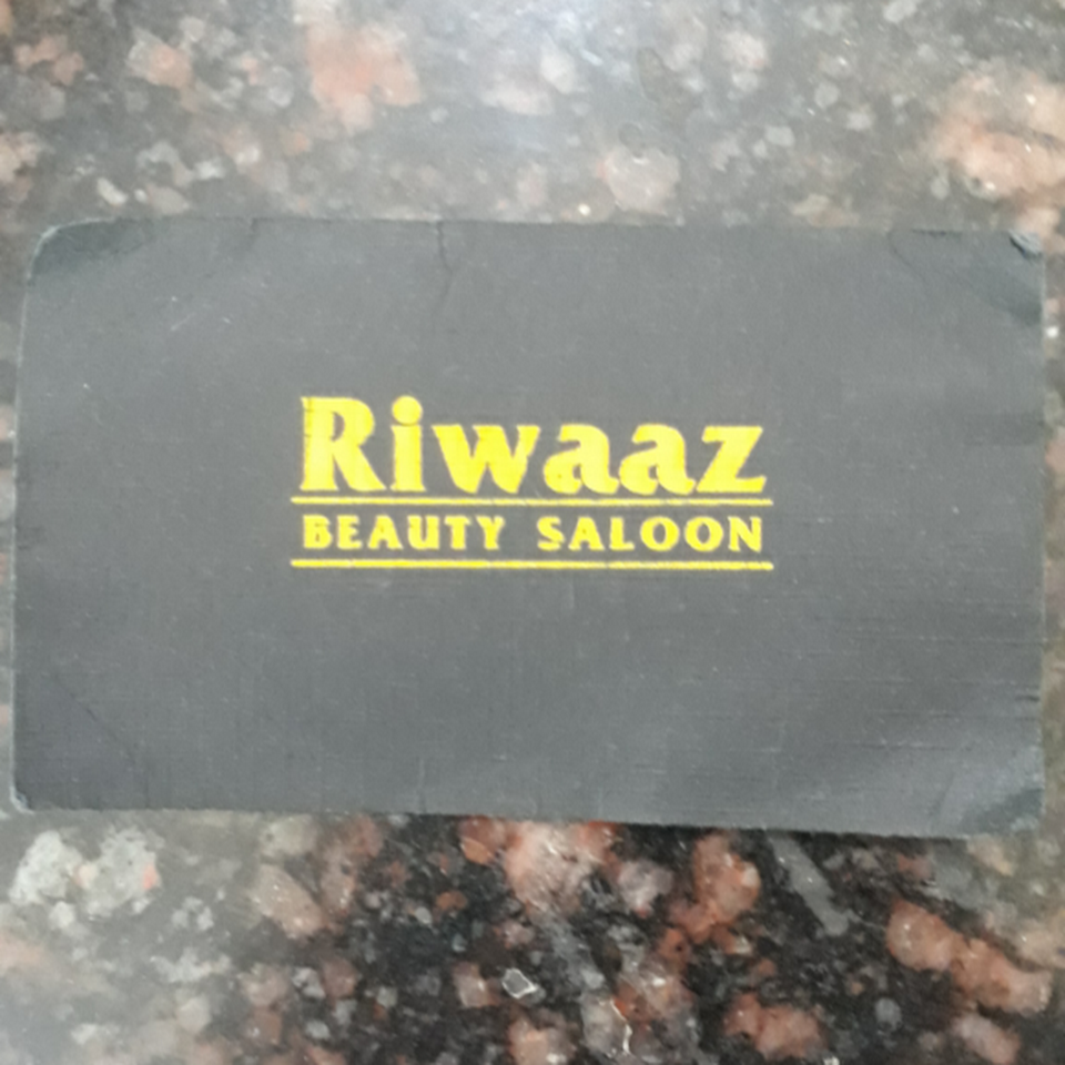 Riwaaz Beauty Salon Logo