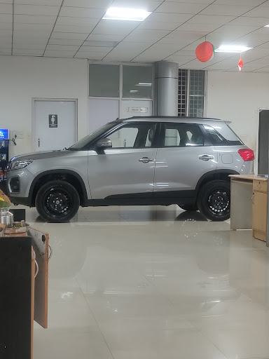 RNS MOTORS maruti Automotive | Show Room