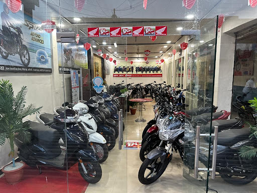 RR HONDA ARON Automotive | Show Room