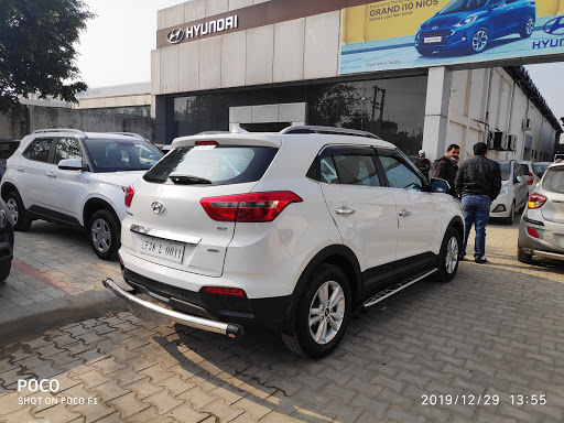 Sachin Hyundai Showroom Automotive | Show Room