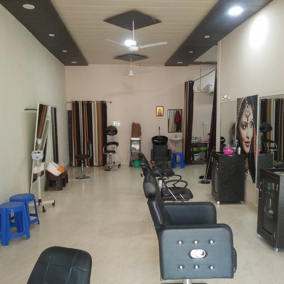 Selfie Beauty Studio and Academy Active Life | Salon