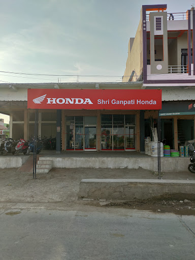 SHRI GANPATI HONDA Automotive | Show Room