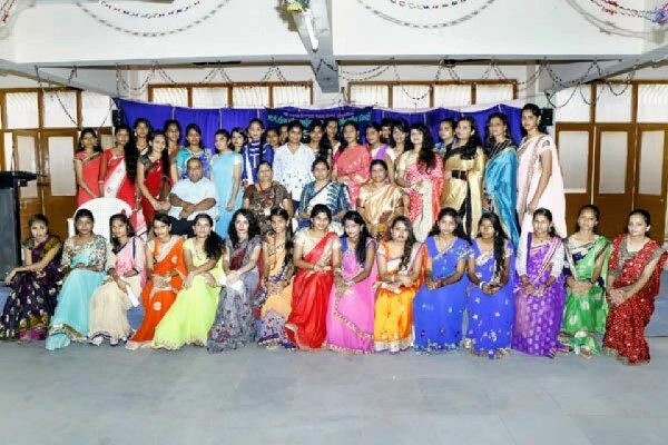 Shri J.M. Patel Arts & Smt. M.N. Patel Commerce Mahila College Education | Colleges