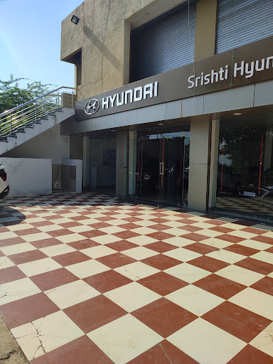 Srishti Hyundai 465001 Automotive | Show Room