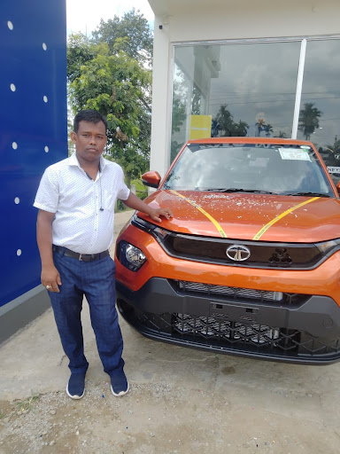 Tata Motors Cars Showroom - Dhansri Auto-Ventures Automotive | Show Room