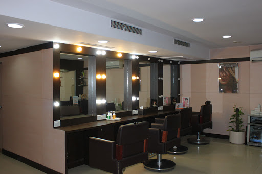 VLCC Active Life | Salon